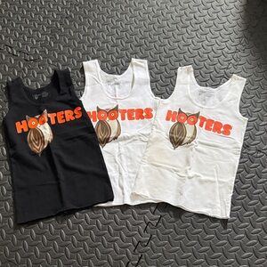 Hooters Tank Top - Black and White
